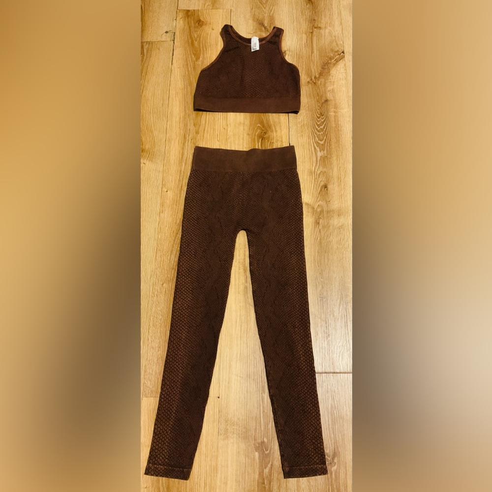 Nikibiki Women’s Brown Snake Print Set O/S